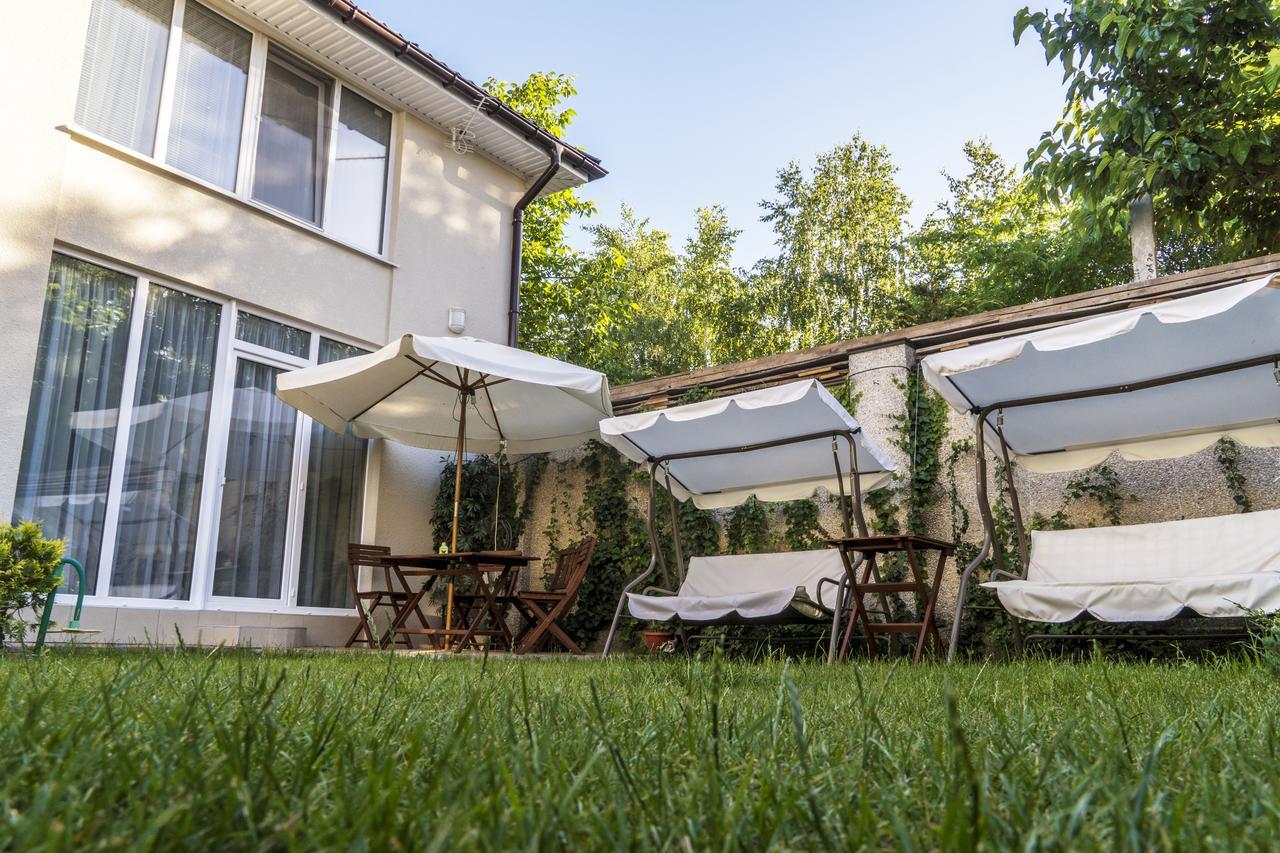 Guest House Butterfly Wing Οδησσός Εξωτερικό φωτογραφία