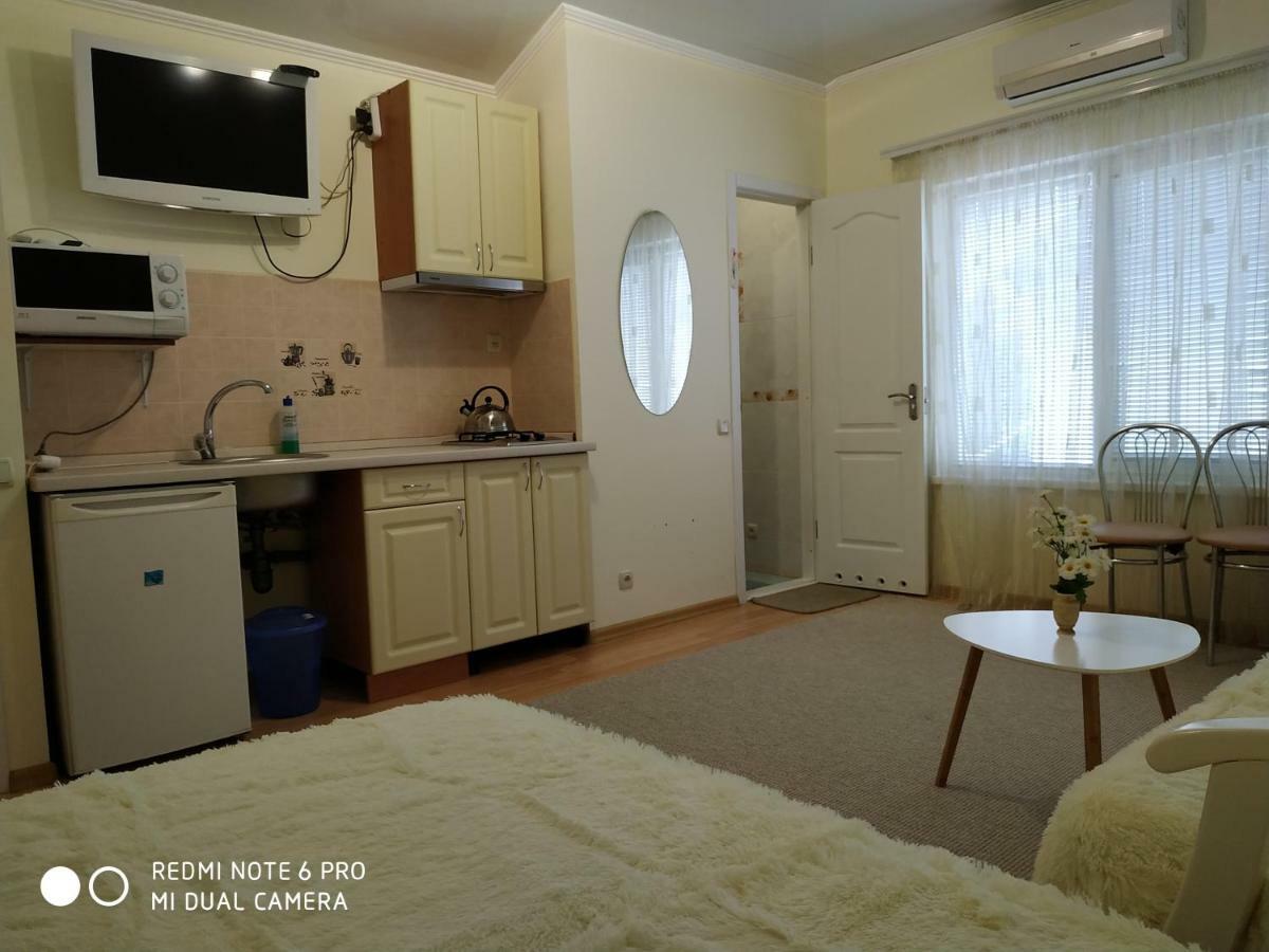 Guest House Butterfly Wing Οδησσός Εξωτερικό φωτογραφία