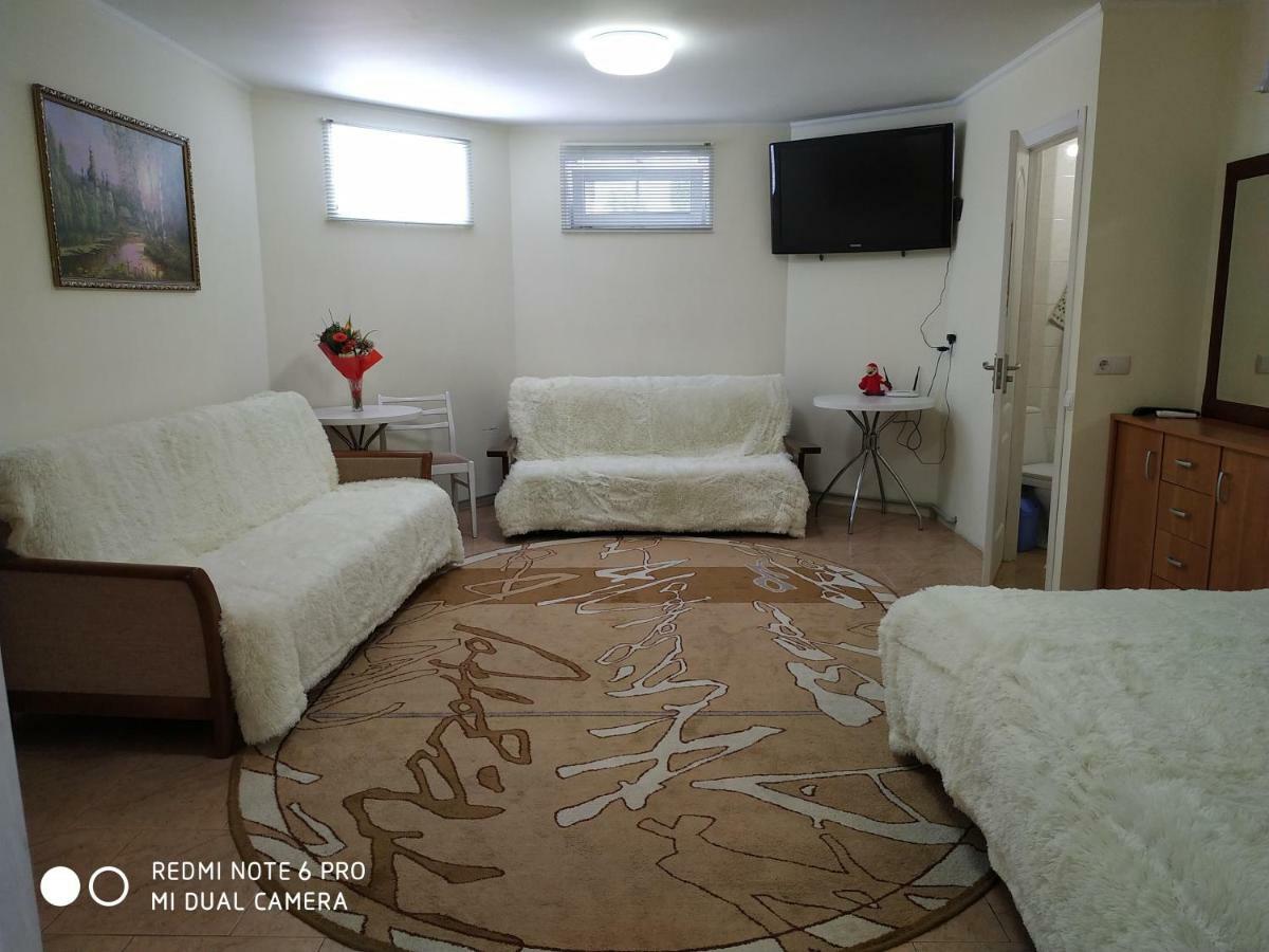 Guest House Butterfly Wing Οδησσός Εξωτερικό φωτογραφία