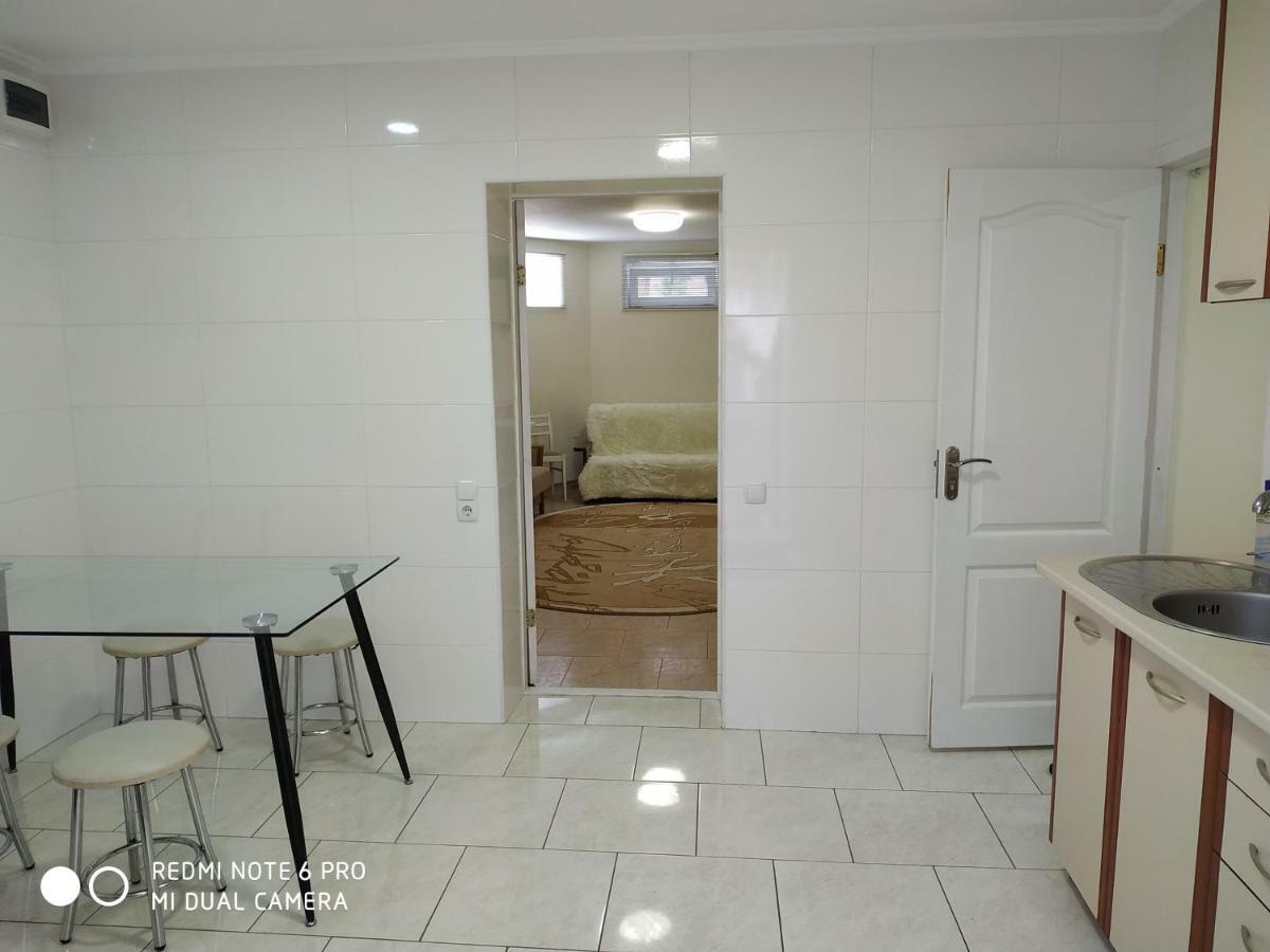 Guest House Butterfly Wing Οδησσός Εξωτερικό φωτογραφία